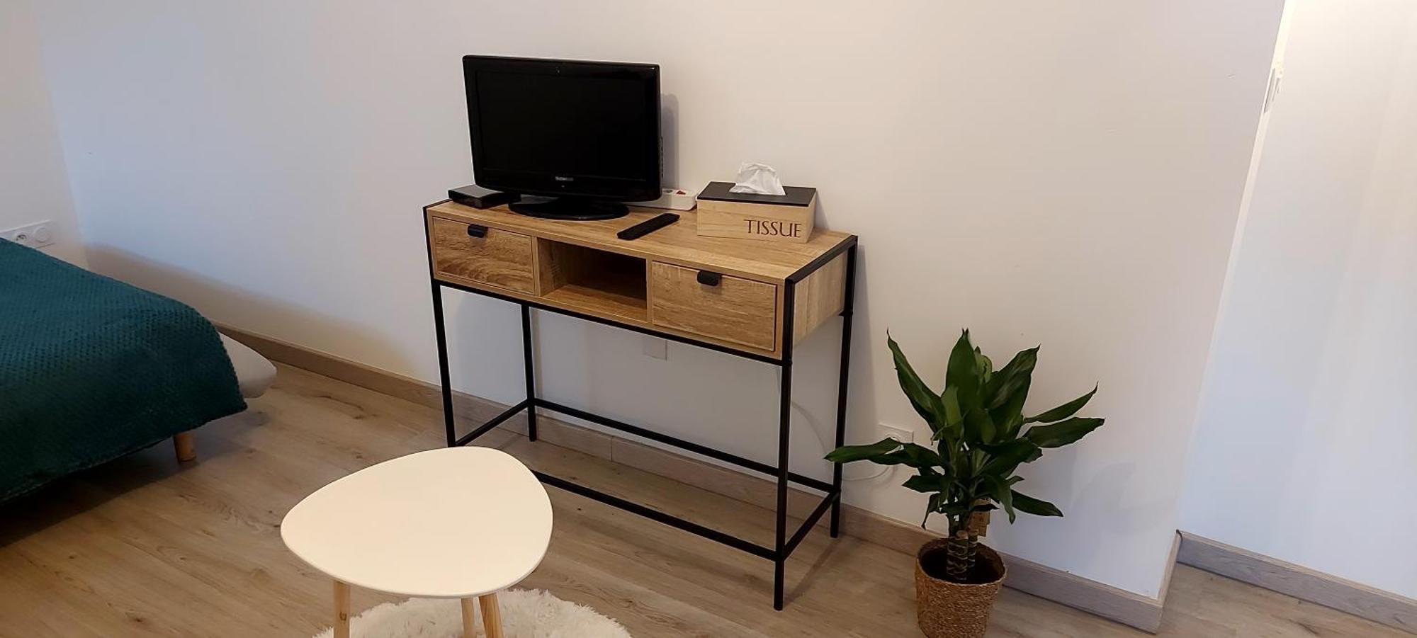 Chez Mathilde, Studio Sur Laval Ngoại thất bức ảnh
